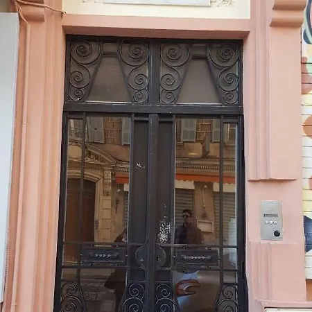 Apartment Centre, *