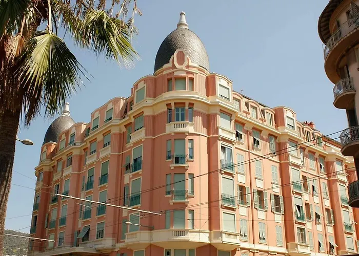 Apartment Centre,